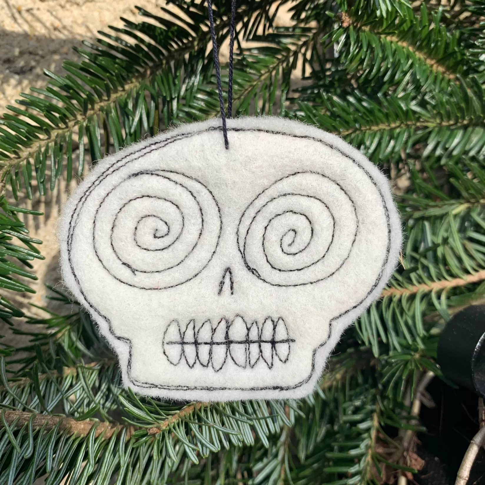 Crazy Eye Skull Ornament-SardineClothing Cheap