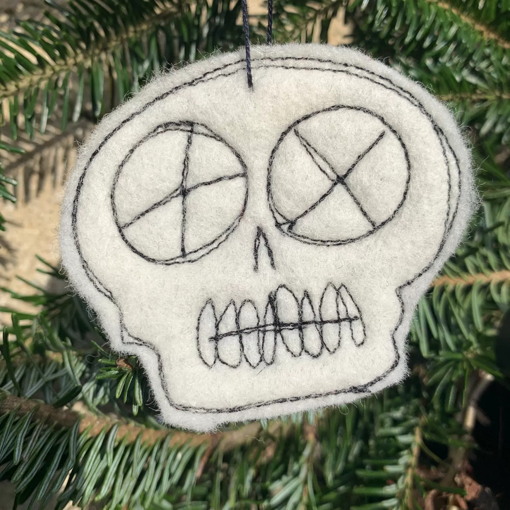 Dead Eye Skull Ornament-SardineClothing Fashion